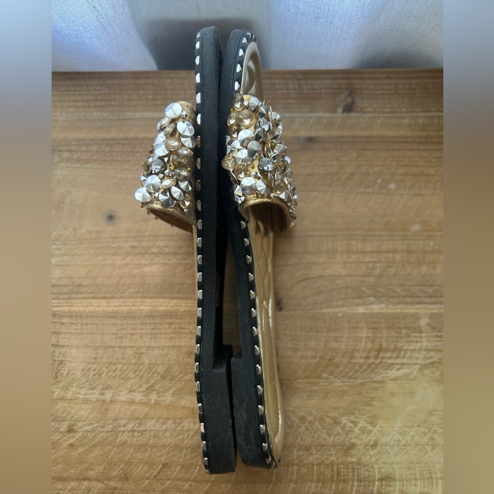 Wild Diva Lounge Sparkly Band Slip on Slide Sandal in Gold Size 6.5 - Picture 6 of 8